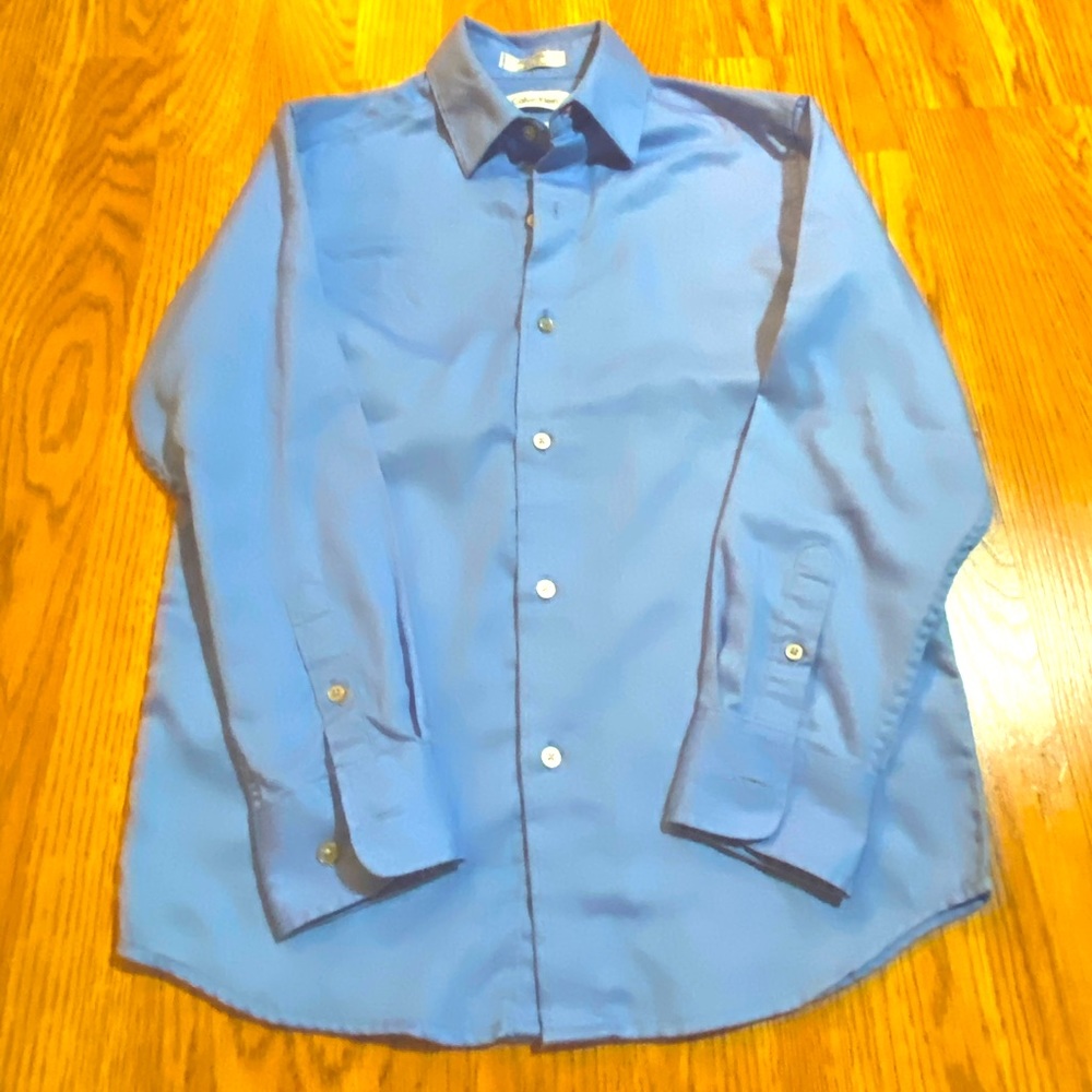 Calvin Klein boys blue dress shirt. Worn once. Excellent condition.